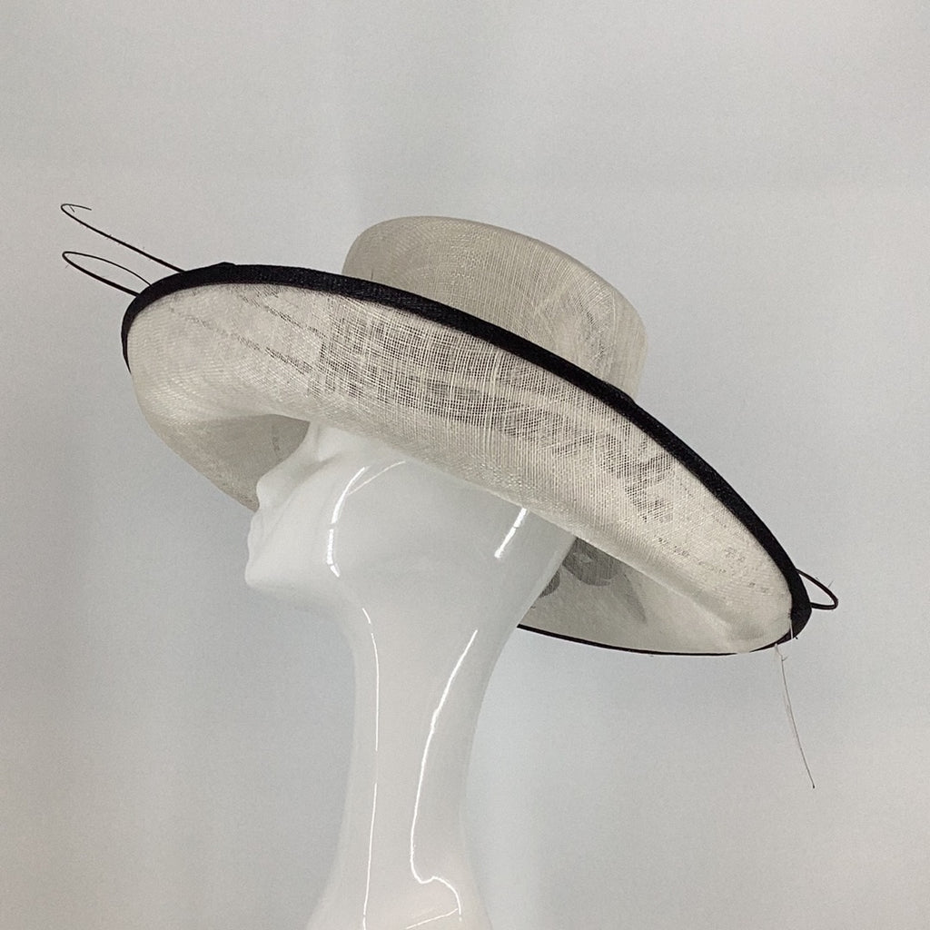 Veromia Occasions J Bee 774 Ivory/Black Hat (X19) - Fab Frocks