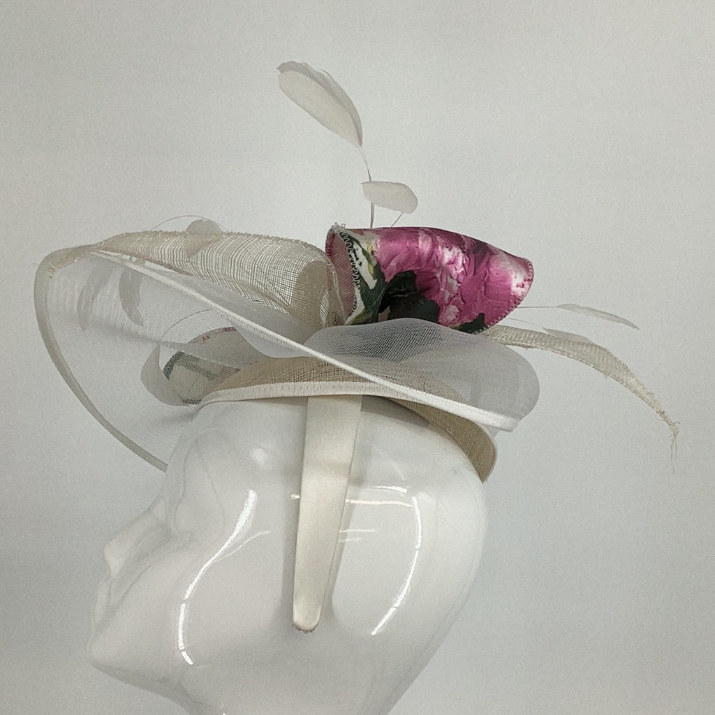 Snoxell MB82 Buena White Hatinator (11) - Fab Frocks